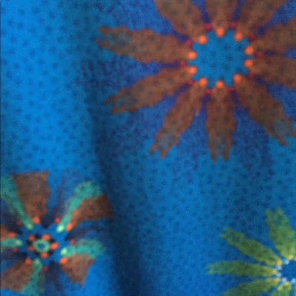 LuLaRoe Top - Picture 5 of 5